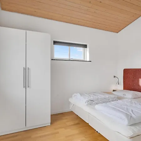 Holiday home Beautiful By Folle With Sea Views, *